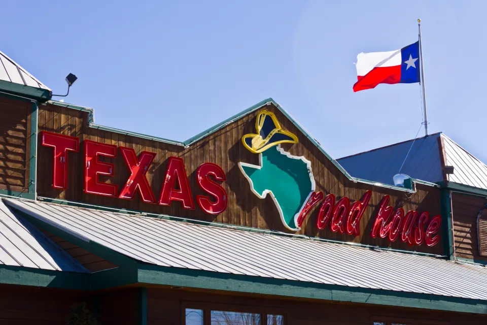 Utah’s Red Stripe License Law: Why Texas Roadhouse is Reforming the 100% ID Policy for 2026